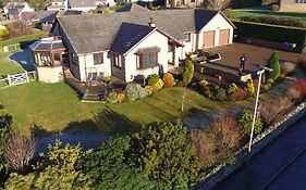 One Strathview B&B